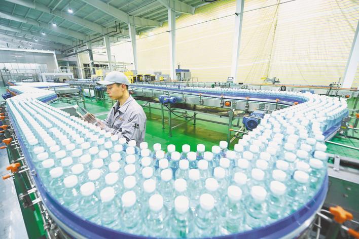 丹江口 构筑水饮料之都，引领水产品产业新篇章